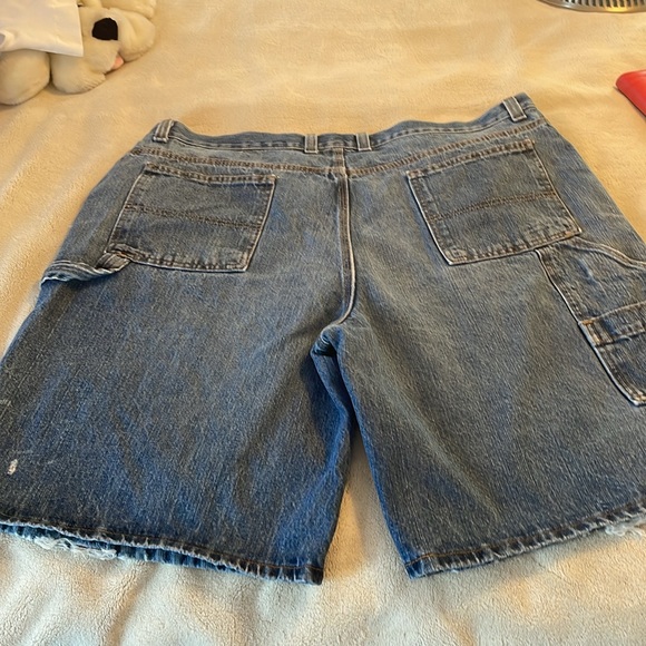 Men’s jean shorts. - Picture 2 of 8
